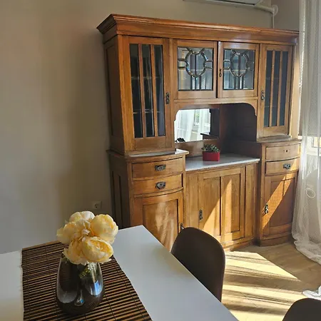 Apartment St Atanasius - вaths View Warna